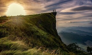 Top 10 Sri Lankan Mountains With Amazing Beauty