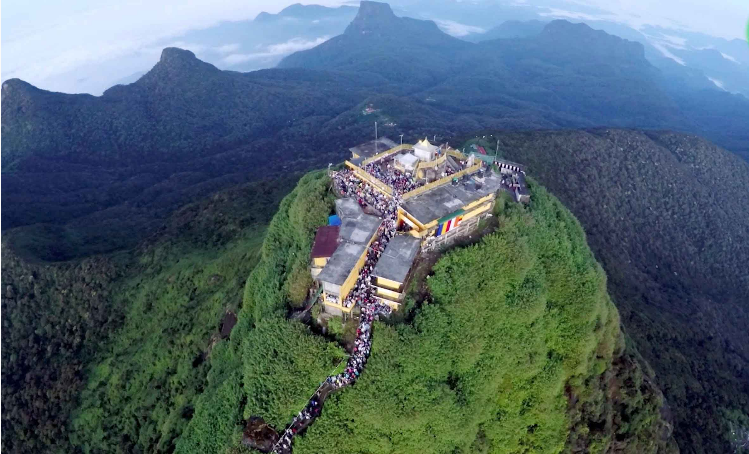 Top 10 Sri Lankan Mountains With Amazing Beauty Sri Padaya Adam's Peak