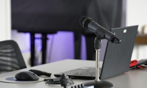Ways to Podcasting Mastery: Conquering Challenges for Monetization
